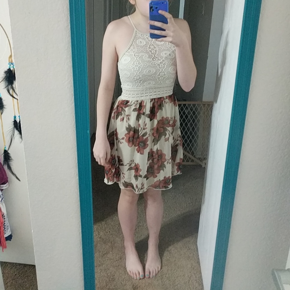 Floral dress with lace